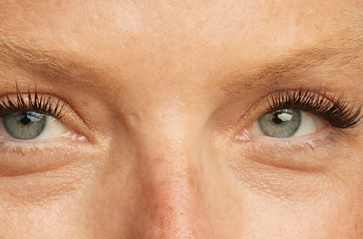 woman wearing volume diy lash extensions