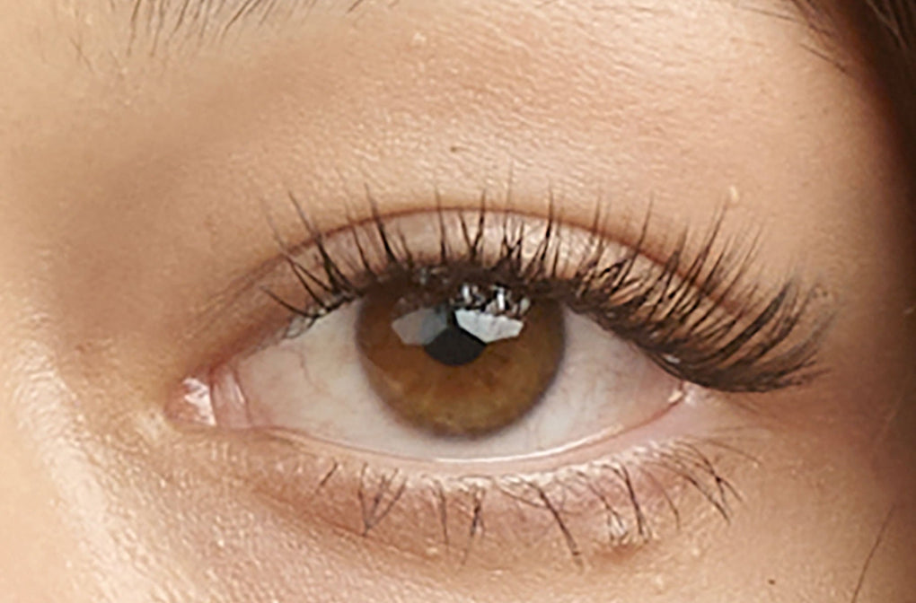 Lilac St. Originals DIY lash extensions in a natural style