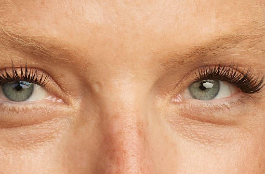 lash extensions enhancing volume